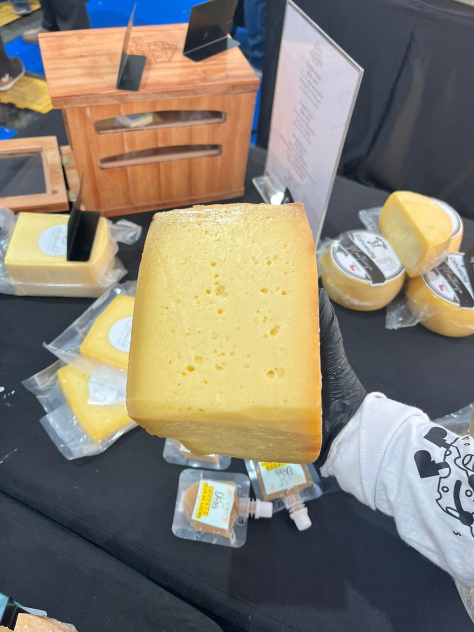 862f1bca-3e30-4ca4-882c-ce578289967e